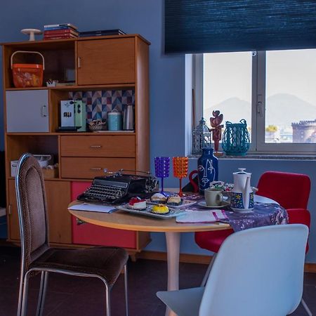 نابولي Home&More B&B المظهر الخارجي الصورة